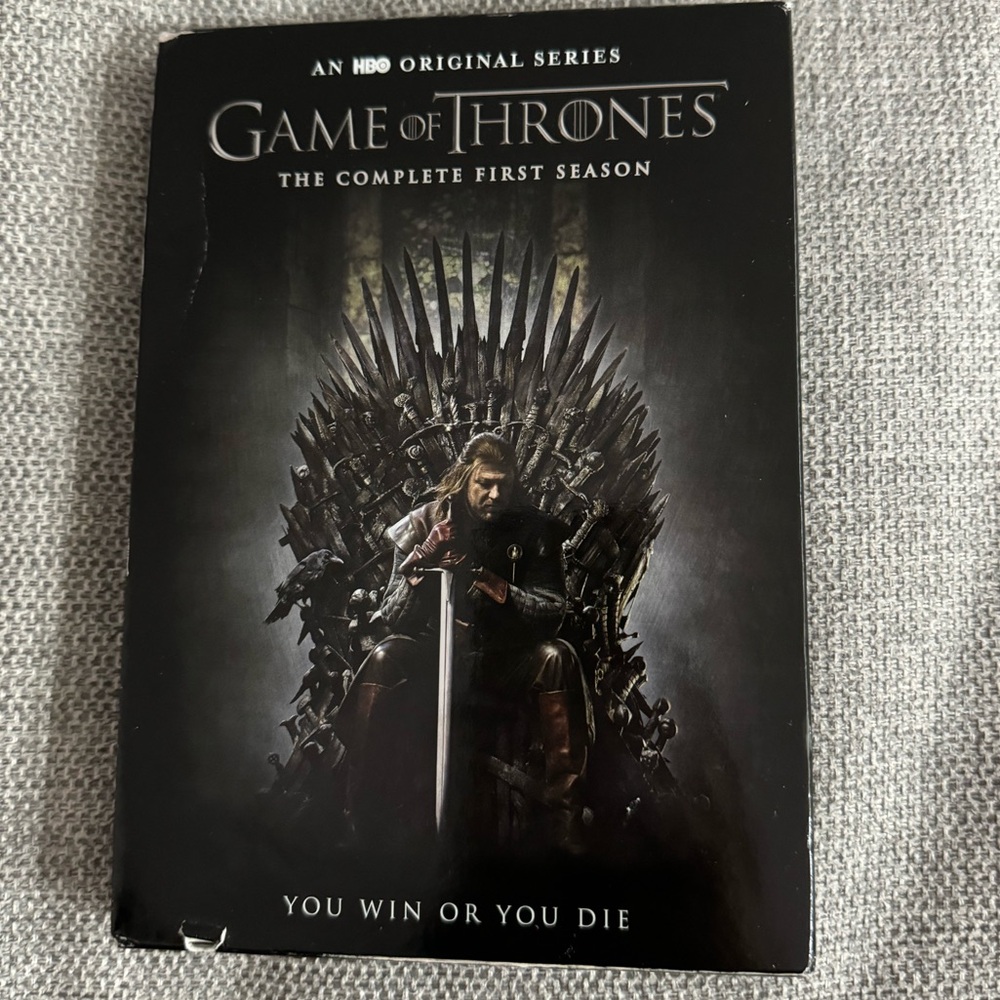 Game of Thrones: The Complete First Season (DVD)